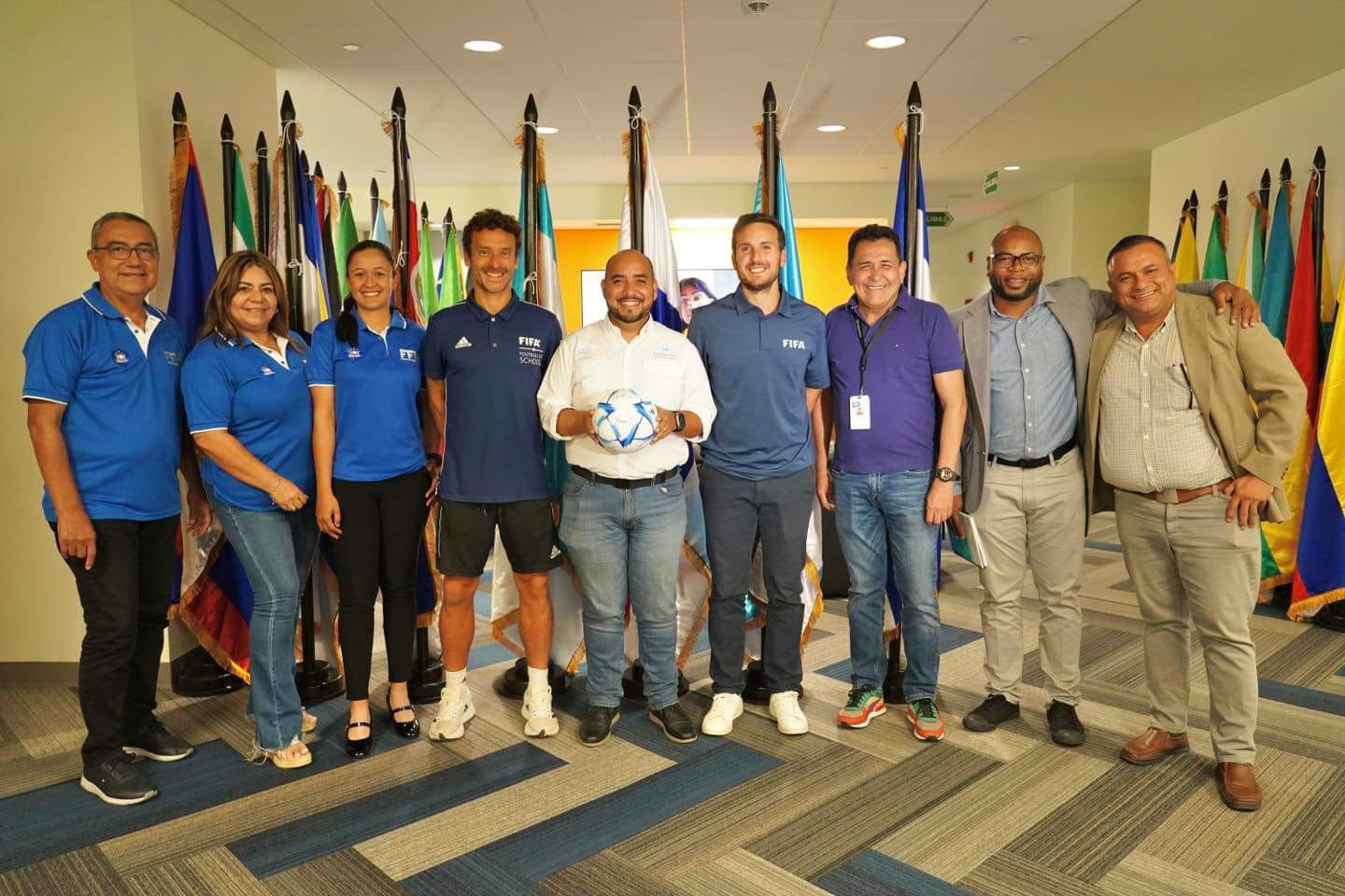 El Programa FIFA Football For Schools avanza en Honduras